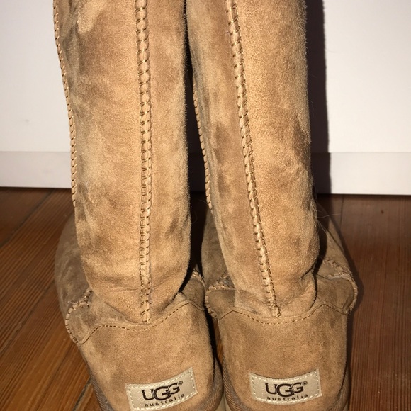 Tall Ugg Boots - Picture 3 of 3